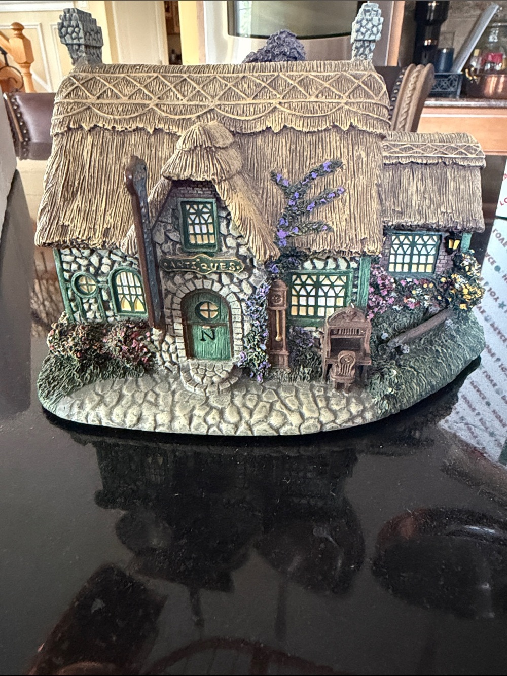 Hawthorne Village Lighted Cottage Decorative House Figurine